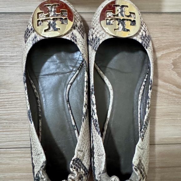 Tory Burch Reva Python Natural Colorway - Picture 8 of 11